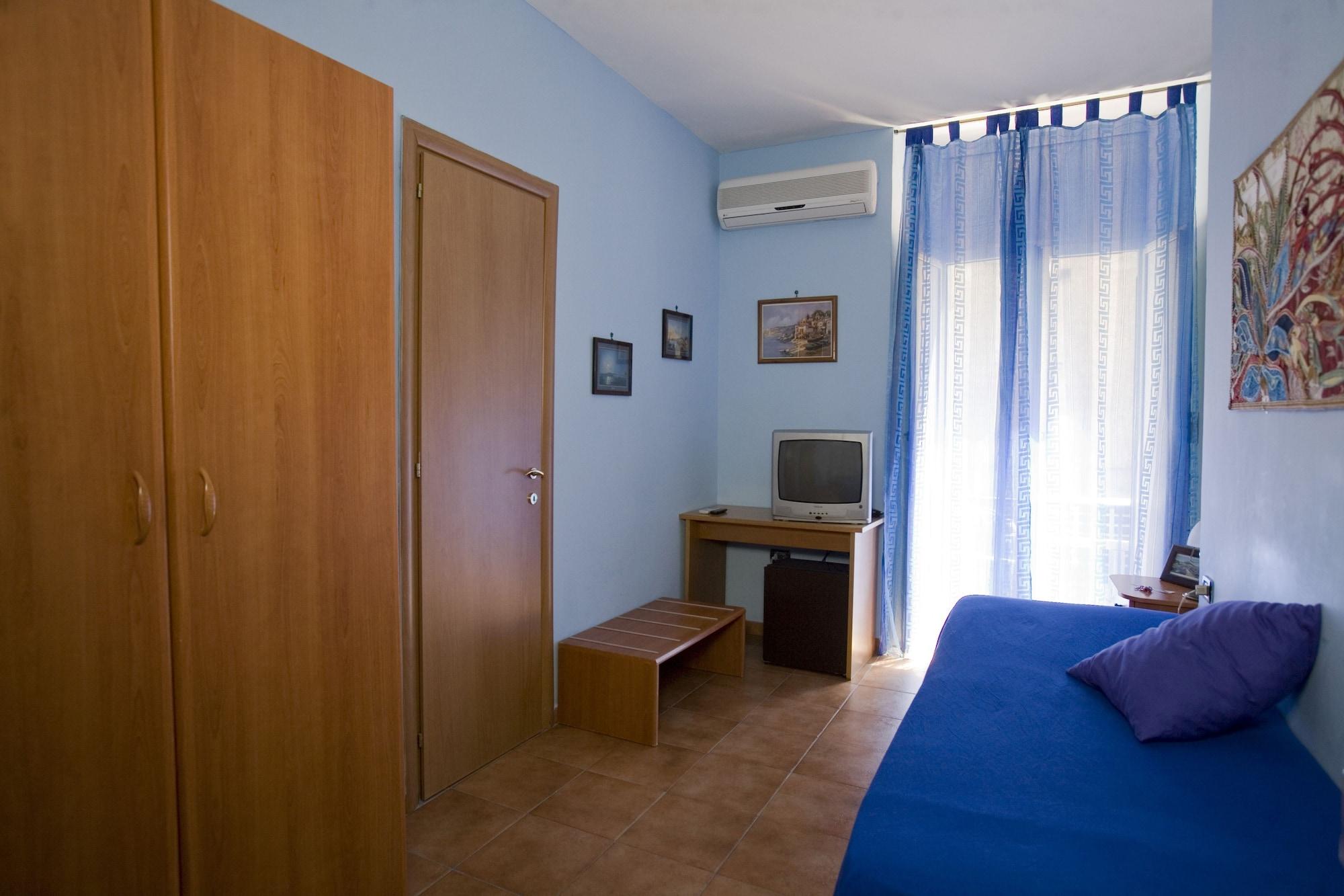 Hotel Cineholiday Napoli Esterno foto