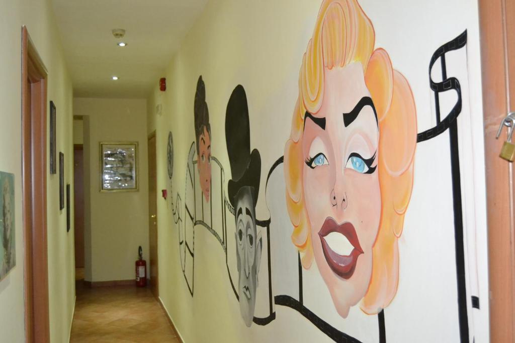 Hotel Cineholiday Napoli Esterno foto
