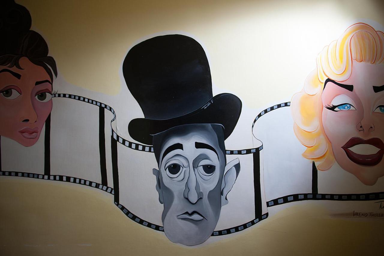 Hotel Cineholiday Napoli Esterno foto